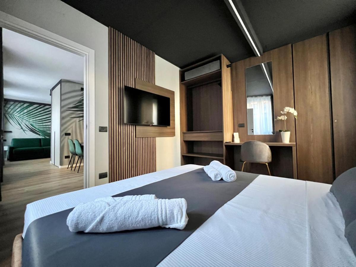 Prestige Duomo Apartment - Lake كومو المظهر الخارجي الصورة